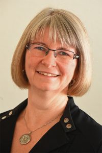 Beate Kutter - Leitung Personal-, Finanz- und Rechnungswesen Telefon: +49 (0) 421 48 94 - 340 E-Mail: bkutter@neukirch.de